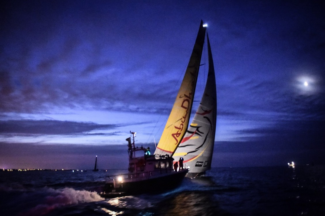 2014-15, VOR, Volvo Ocean Race, Abu Dhabi Ocean Racing, night, arrivals